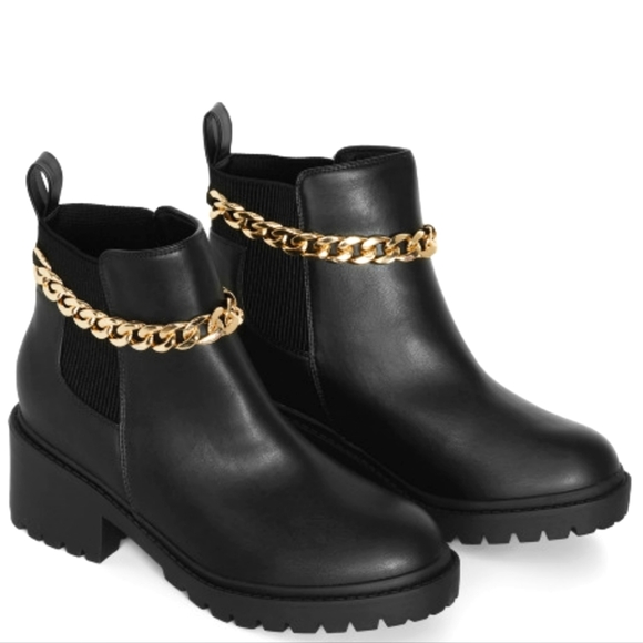 NEW AMELIA CHAIN ANKLE BOOT BY AVENUE IN BLACK (WIDE WIDTH) - Picture 1 of 12